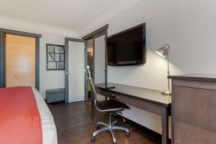 Room 19 of 89