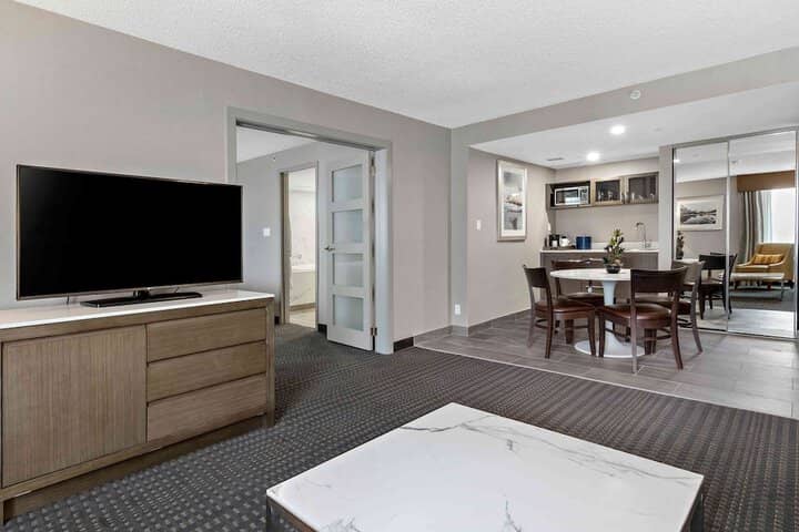 Room 18 of 60
