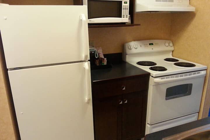 Room 3 of 74